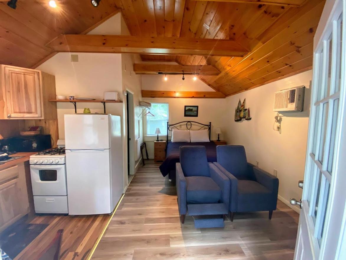 Pine Grove Cottages Линкольнвилл Экстерьер фото
